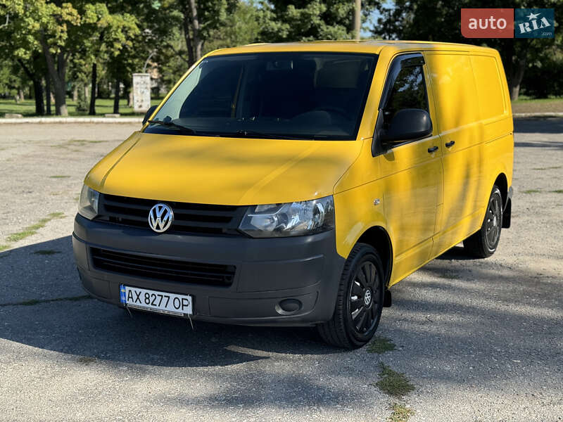 Грузовой фургон Volkswagen Transporter 2011 в Чугуеве