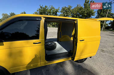 Грузовой фургон Volkswagen Transporter 2011 в 