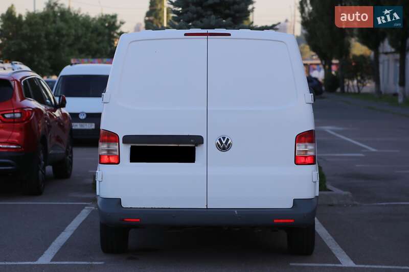 Грузопассажирский фургон Volkswagen Transporter 2012 в Киеве