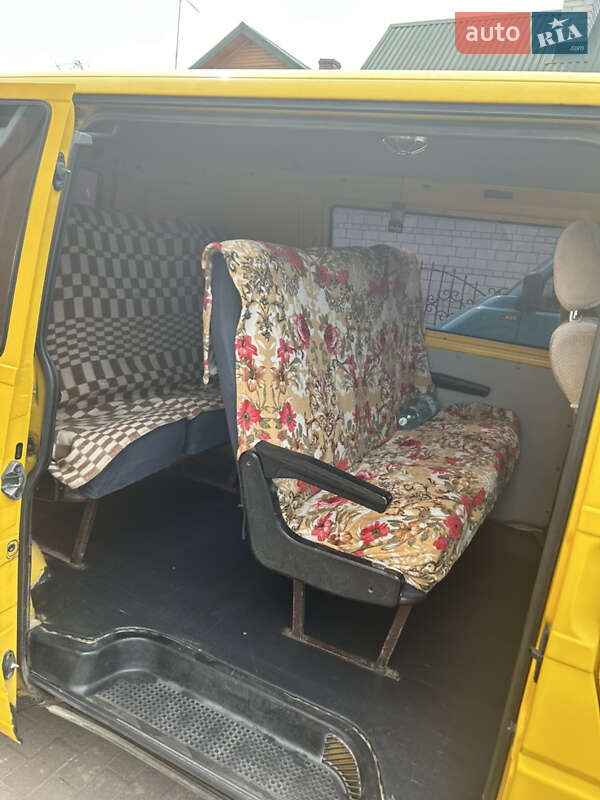 Минивэн Volkswagen Transporter 1999 в Калуше