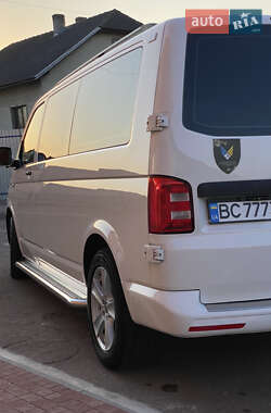 Минивэн Volkswagen Transporter 2016 в 