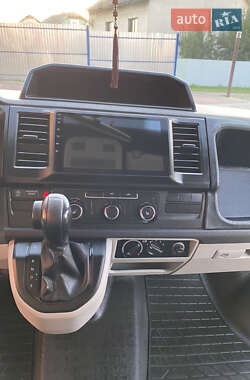 Минивэн Volkswagen Transporter 2016 в 