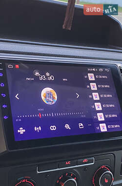 Минивэн Volkswagen Transporter 2016 в 