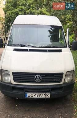 Вантажний фургон Volkswagen Transporter 2005 в Львові
