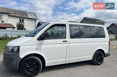 Минивэн Volkswagen Transporter 2010 в 