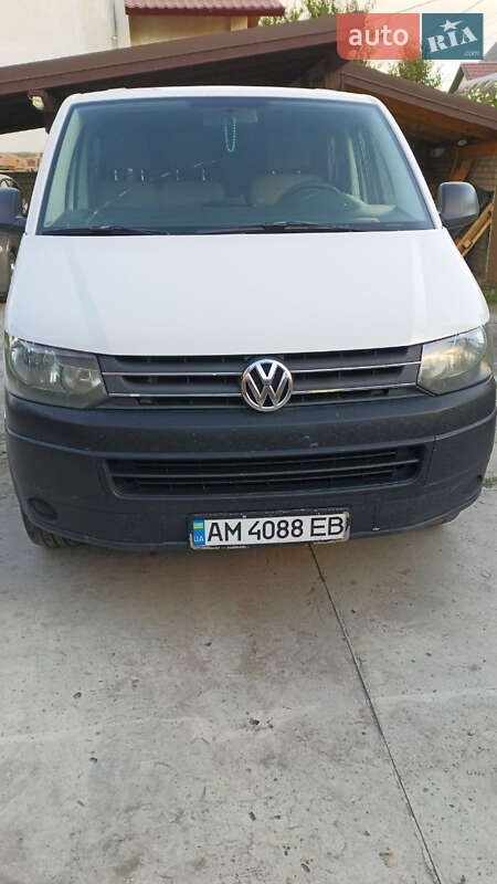 Грузовой фургон Volkswagen Transporter 2013 в 