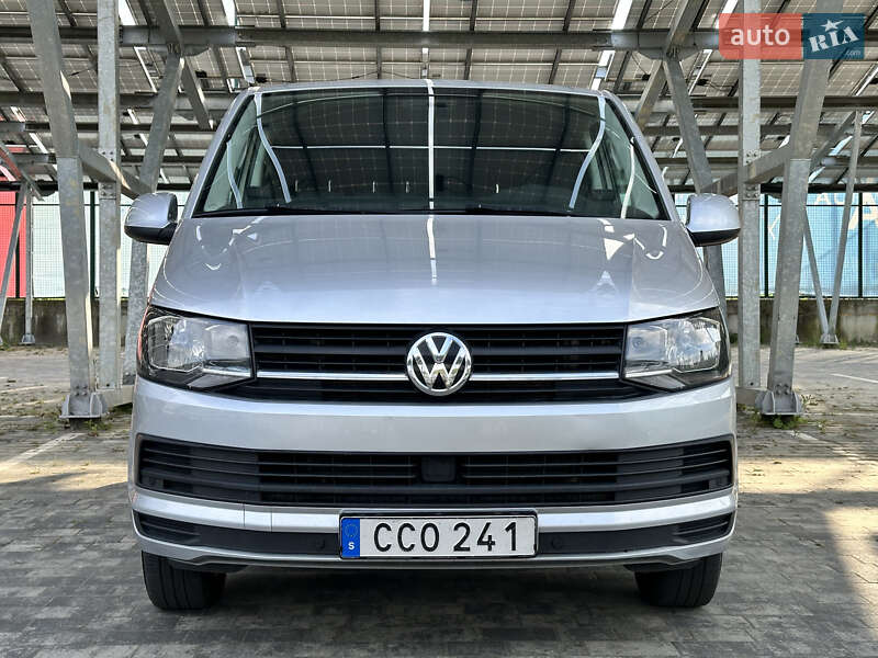 Вантажний фургон Volkswagen Transporter 2018 в Львові