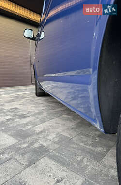 Грузовой фургон Volkswagen Transporter 2013 в 