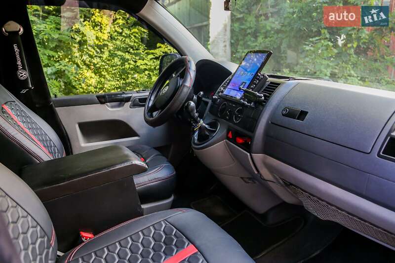Минивэн Volkswagen Transporter 2008 в Киеве