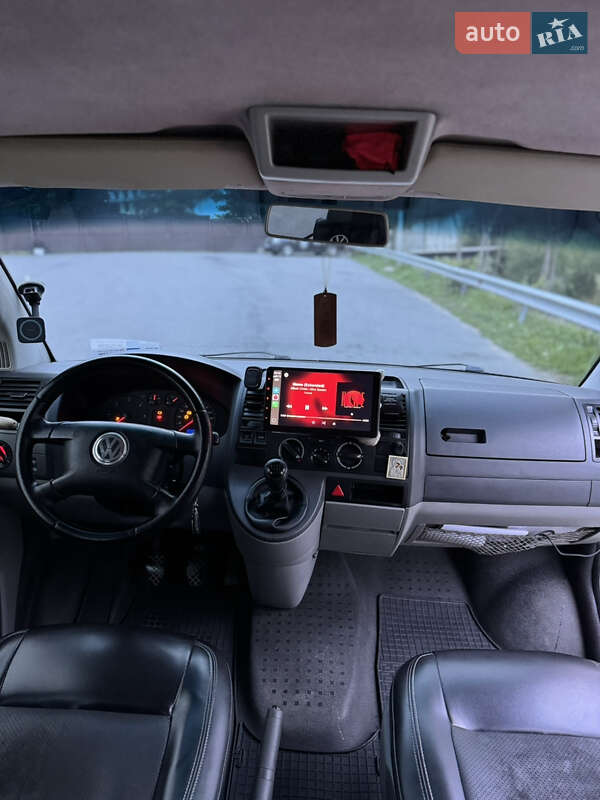 Минивэн Volkswagen Transporter 2004 в Буковеле