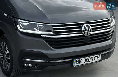 Минивэн Volkswagen Transporter 2021 в 