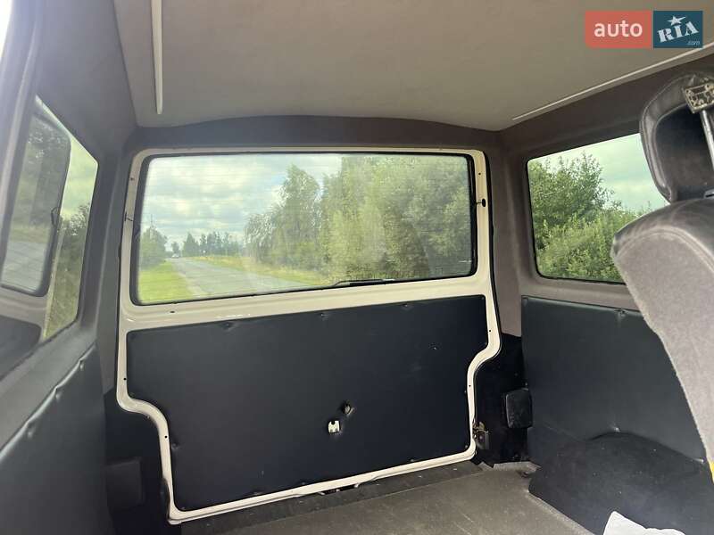 Минивэн Volkswagen Transporter 2001 в Калиновке