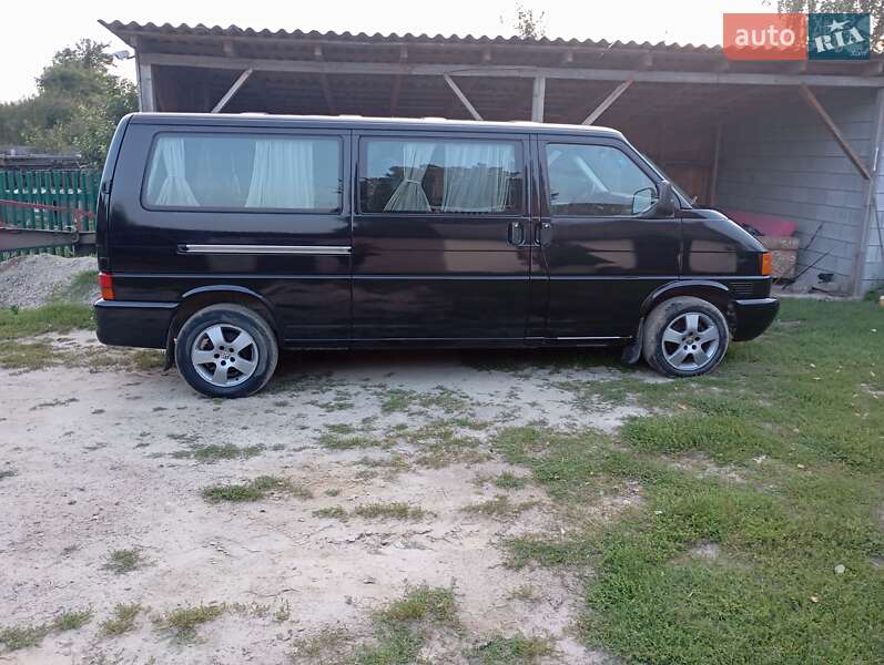 Микроавтобус Volkswagen Transporter 2001 в Березному