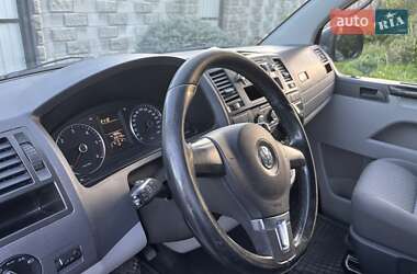 Минивэн Volkswagen Transporter 2011 в 