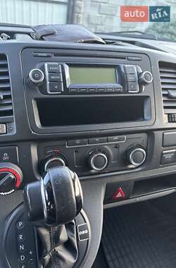 Минивэн Volkswagen Transporter 2011 в 