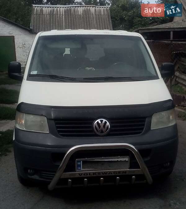 Минивэн Volkswagen Transporter 2006 в Хороле