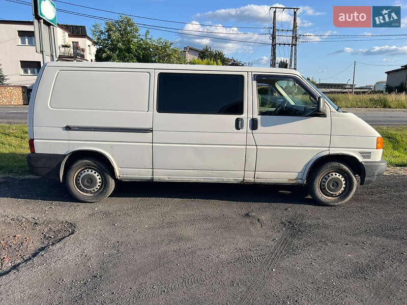 Минивэн Volkswagen Transporter 2002 в 