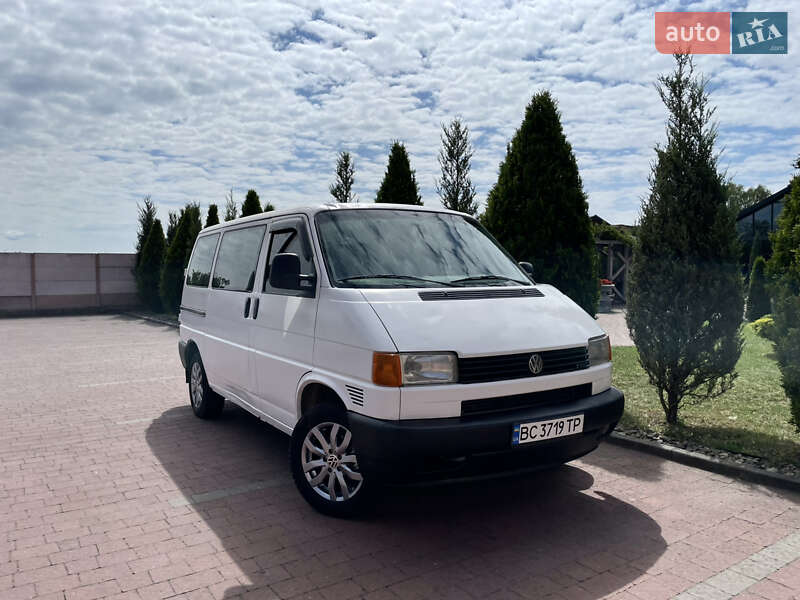 Минивэн Volkswagen Transporter 2003 в Стрые