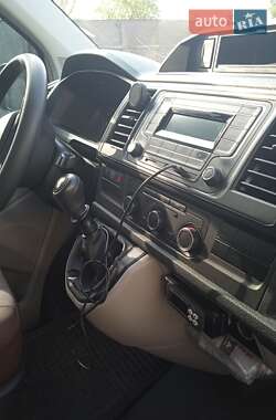 Минивэн Volkswagen Transporter 2017 в 