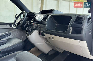 Минивэн Volkswagen Transporter 2016 в 