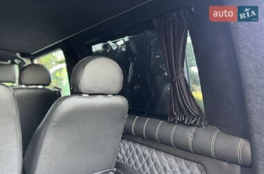 Минивэн Volkswagen Transporter 2016 в 