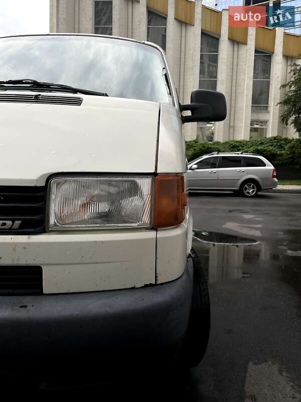 Мінівен Volkswagen Transporter 2003 в Києві