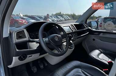 Минивэн Volkswagen Transporter 2016 в 