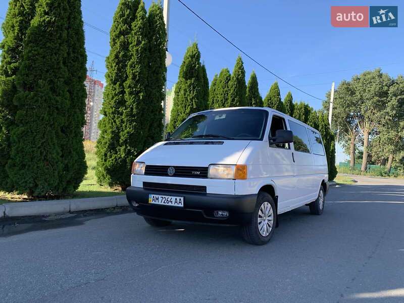 Минивэн Volkswagen Transporter 2000 в Броварах