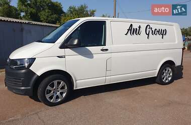 Грузовой фургон Volkswagen Transporter 2017 в 
