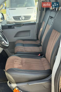 Минивэн Volkswagen Transporter 2012 в 