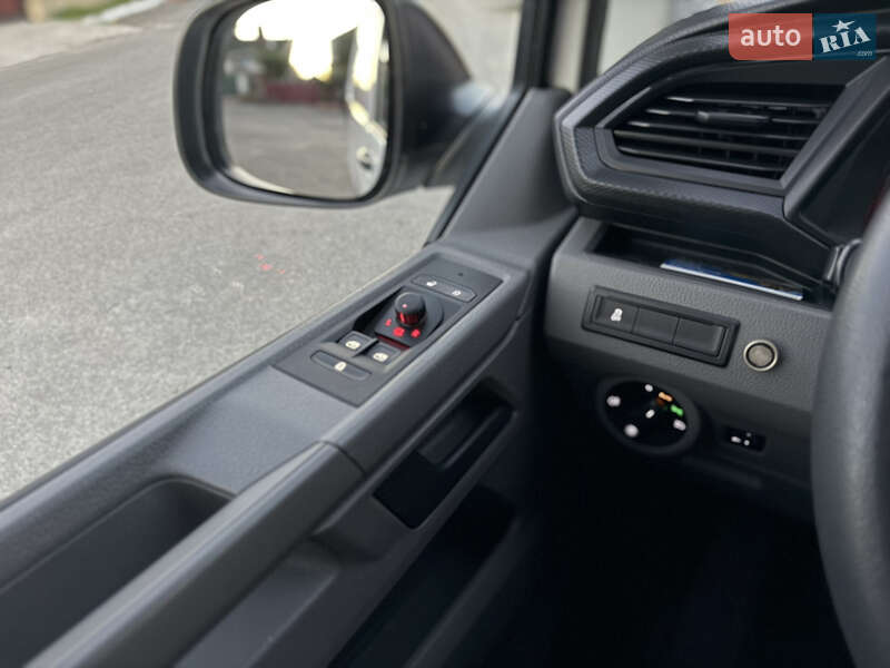 Грузовой фургон Volkswagen Transporter 2020 в Киеве