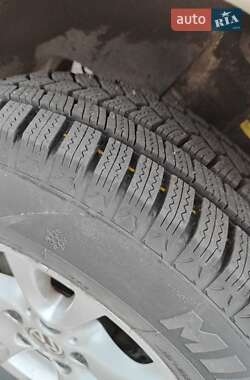 Грузопассажирский фургон Volkswagen Transporter 2011 в 