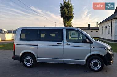 Минивэн Volkswagen Transporter 2016 в 