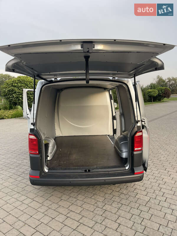 Грузовой фургон Volkswagen Transporter 2019 в Львове