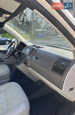 Мінівен Volkswagen Transporter 2012 в 