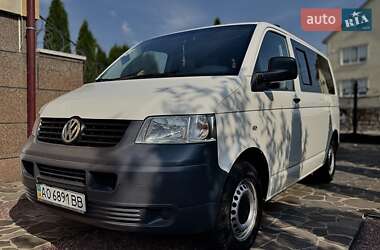Минивэн Volkswagen Transporter 2009 в 
