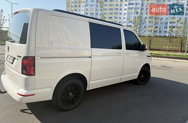 Грузовой фургон Volkswagen Transporter 2021 в 