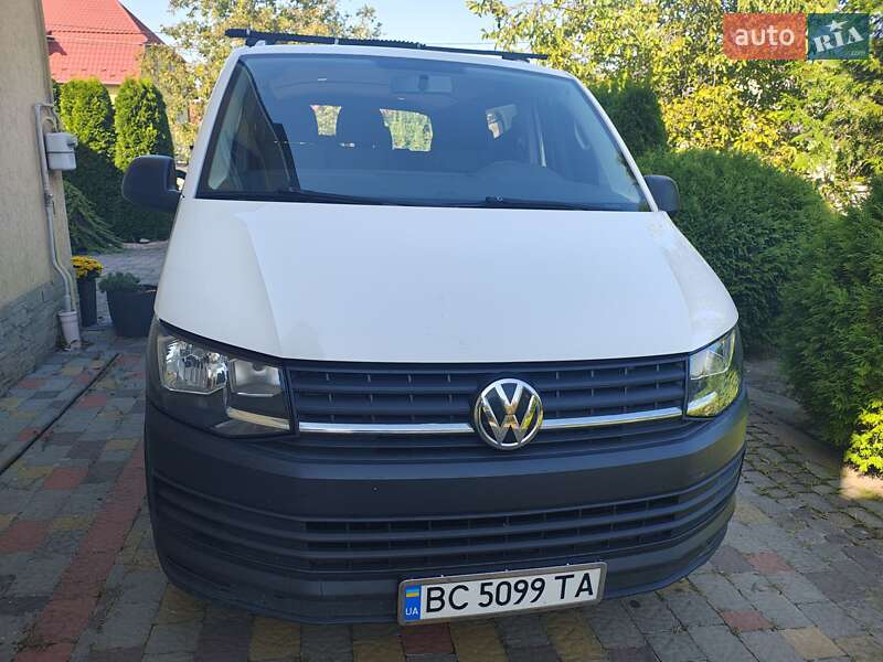 Минивэн Volkswagen Transporter 2016 в 