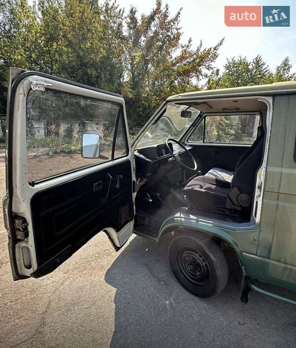 Минивэн Volkswagen Transporter 1990 в Звягеле