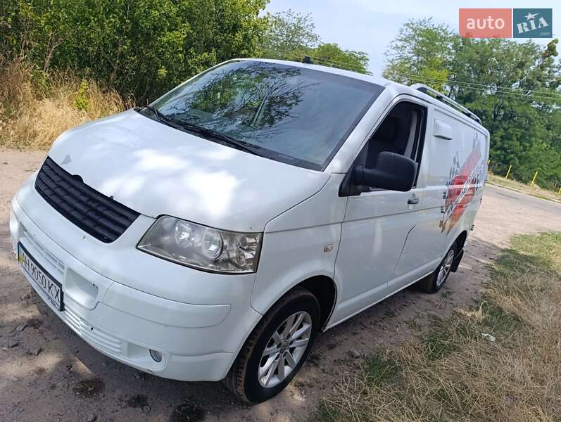 Грузовой фургон Volkswagen Transporter 2004 в Смеле