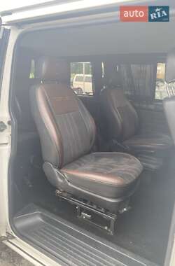 Минивэн Volkswagen Transporter 2010 в 