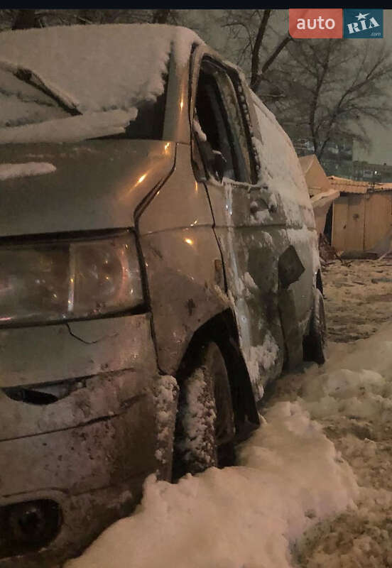 Грузопассажирский фургон Volkswagen Transporter 2008 в Киеве