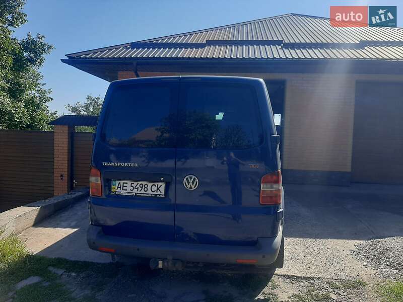 Грузовой фургон Volkswagen Transporter 2006 в Кривом Роге