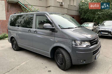 Минивэн Volkswagen Transporter 2013 в 