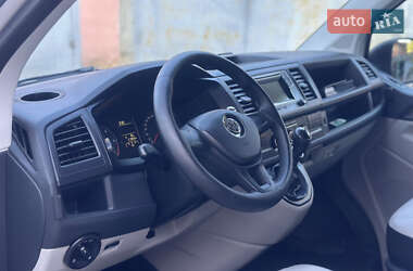Грузовой фургон Volkswagen Transporter 2017 в 