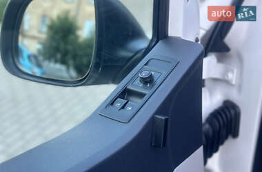 Грузовой фургон Volkswagen Transporter 2017 в 