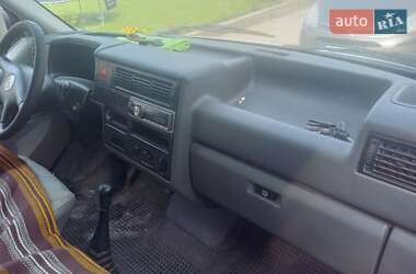 Минивэн Volkswagen Transporter 2000 в 