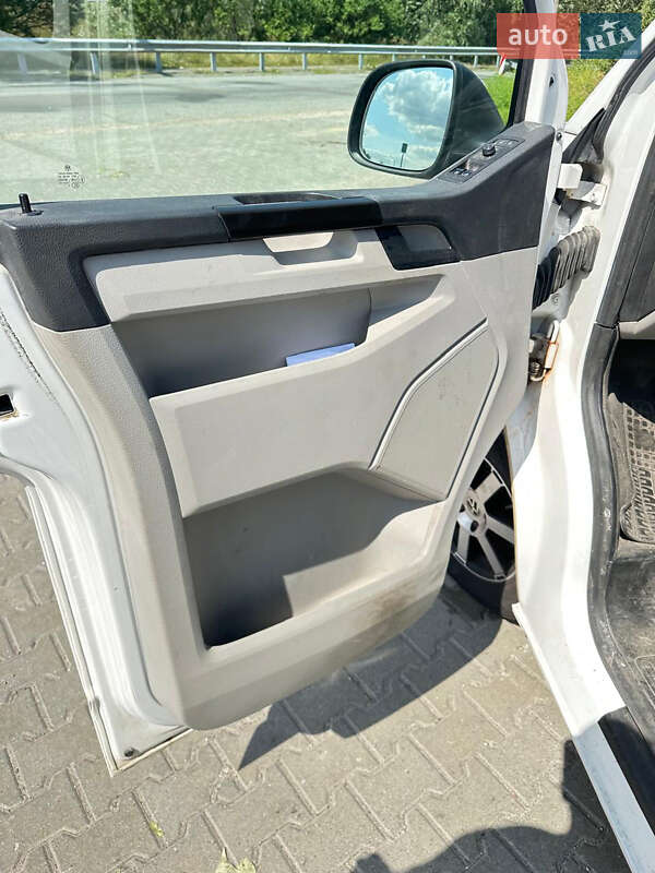 Грузопассажирский фургон Volkswagen Transporter 2019 в Киеве