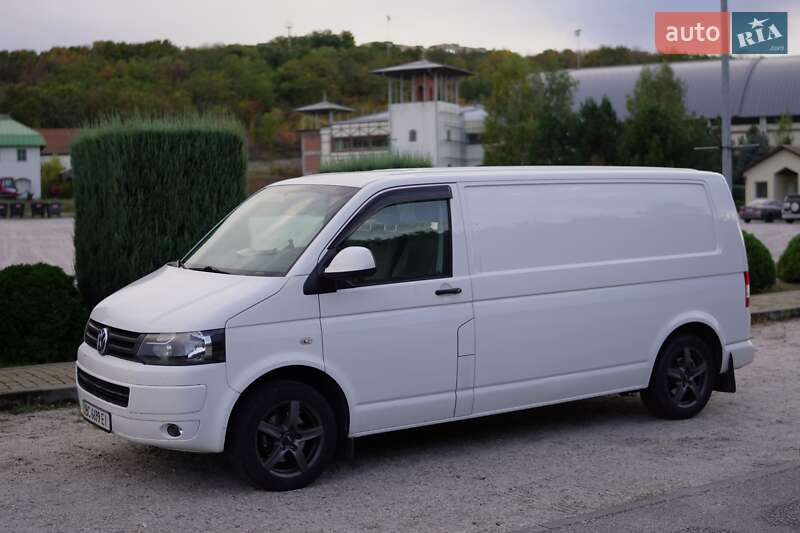 Грузовой фургон Volkswagen Transporter 2010 в Киеве