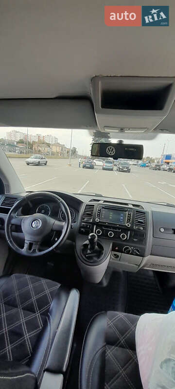 Минивэн Volkswagen Transporter 2010 в Виннице